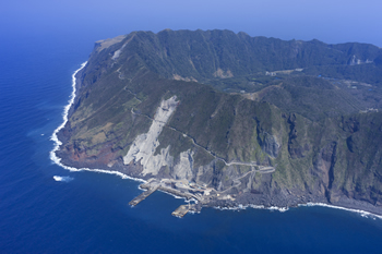 青ヶ島遠景