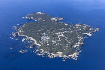 式根島全景